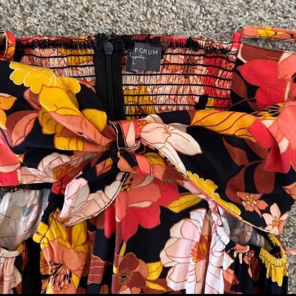 Dress Forum Los Angeles Floral Tiered Cut Out Midi/Maxi Dress 
size Large - Picture 9 of 12